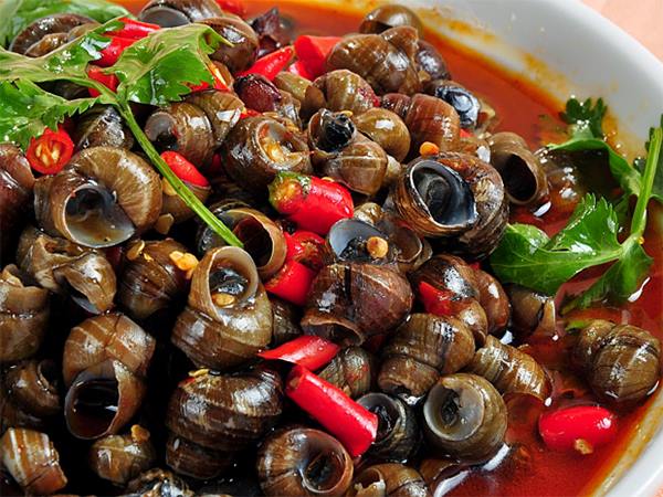 Mơ thấy ăn ốc đánh con gì, dự báo điềm đen hay đỏ?